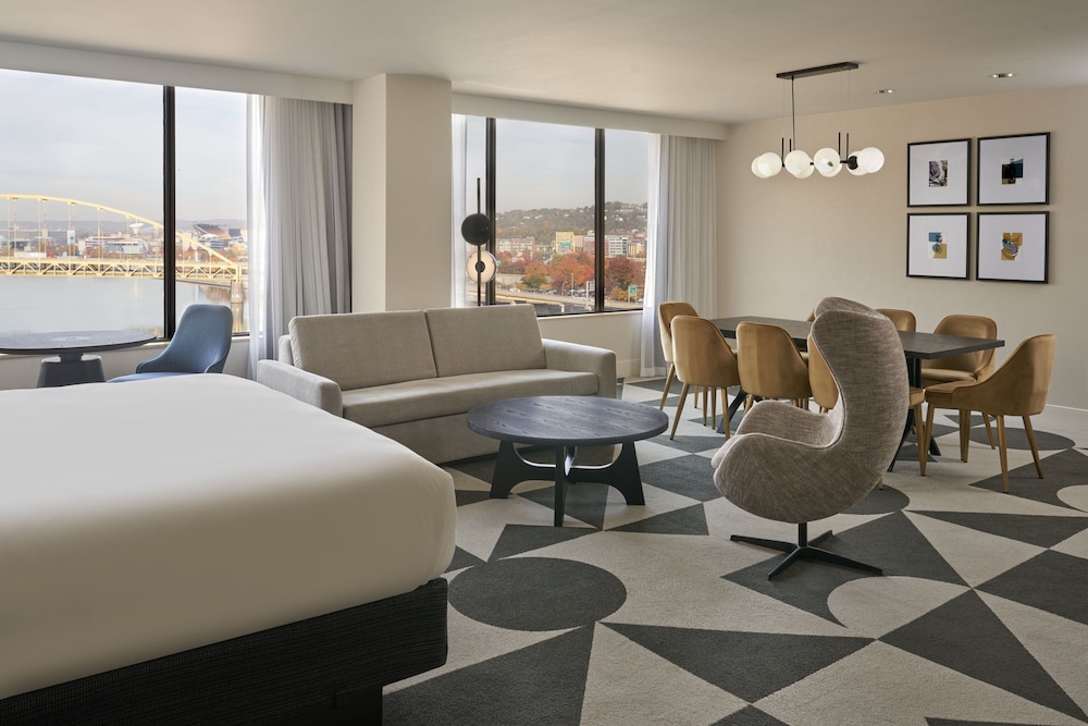 Sheraton Pittsburgh Hotel at Station Square - photo 19