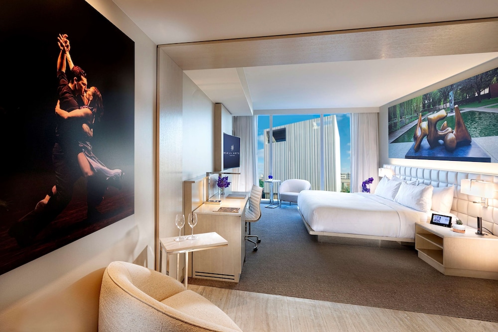 HALL Arts Hotel Dallas Autograph Collection - photo 27