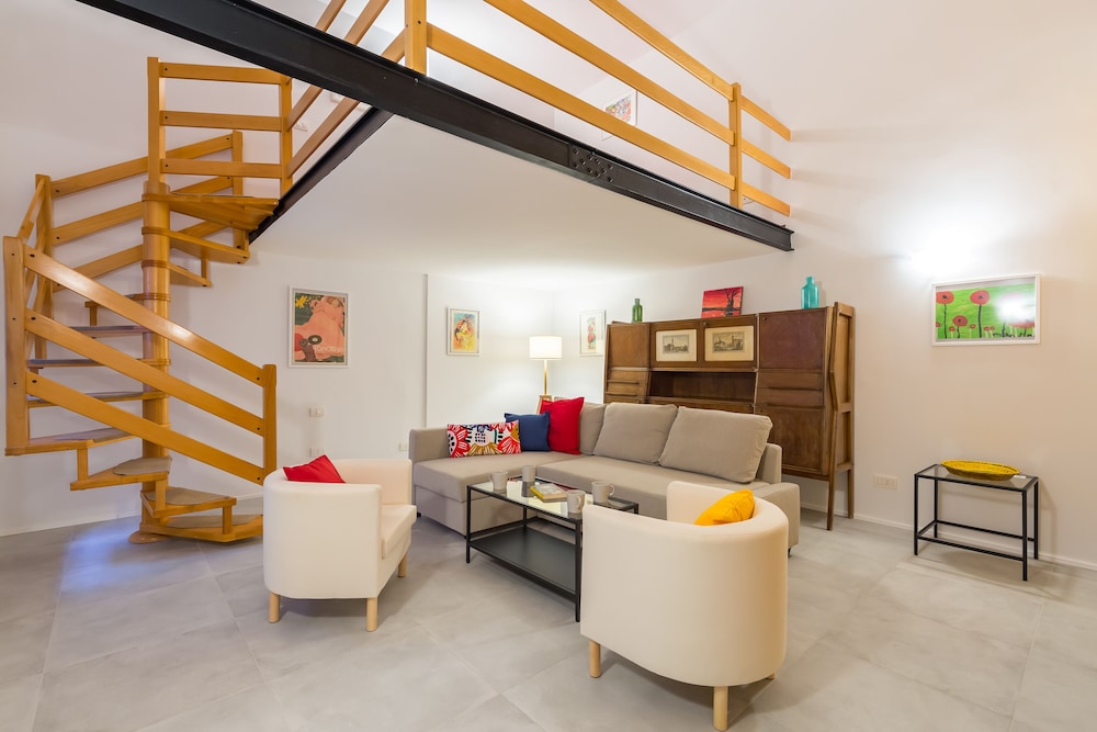 CasaNa on Christmas Alley — 4-Star Luxury Hotel in Naples, Italy