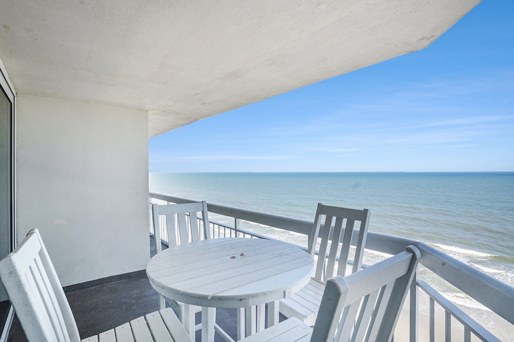 1001 Waters Edge Resort 3 Bedroom Condo by RedAwning - photo 43