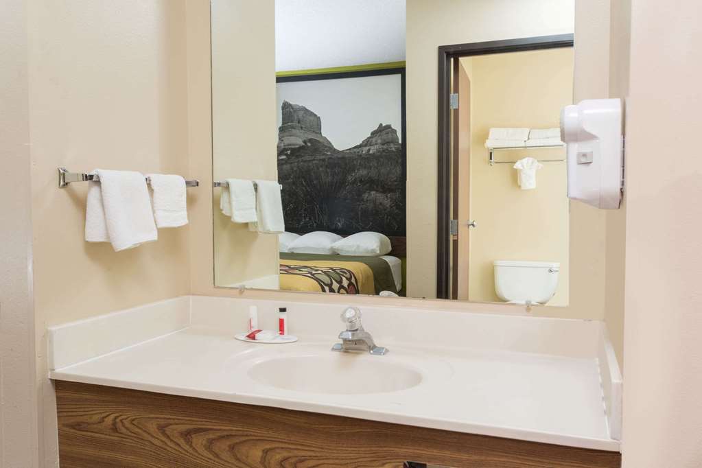 Super 8 by Wyndham Chadron NE - photo 10