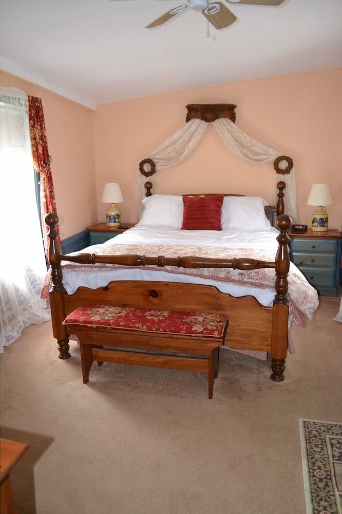 Benjamin Prescott Inn - photo 11