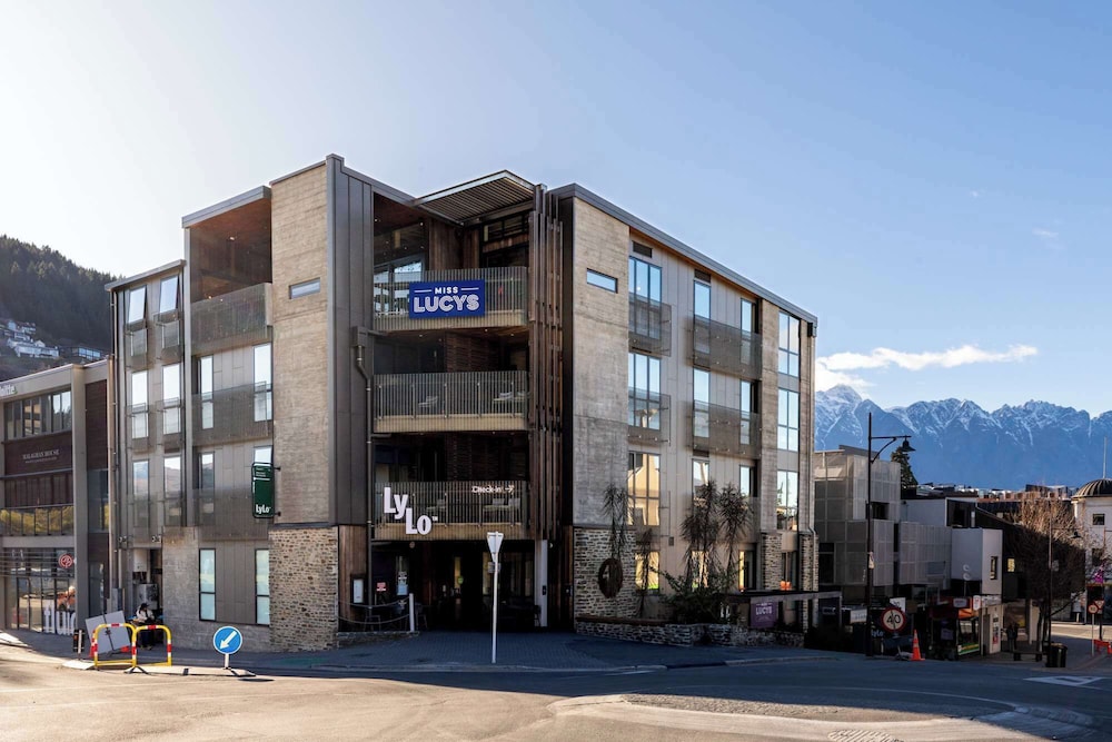 LyLo Queenstown — 5-Star Luxury Hotel in Queenstown, New Zealand