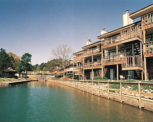 Emerald Isle Resort - photo 2