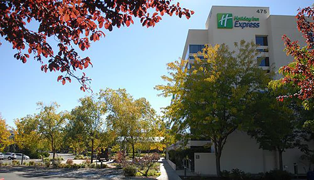 Holiday Inn Express Boise University Area by IHG - photo 56