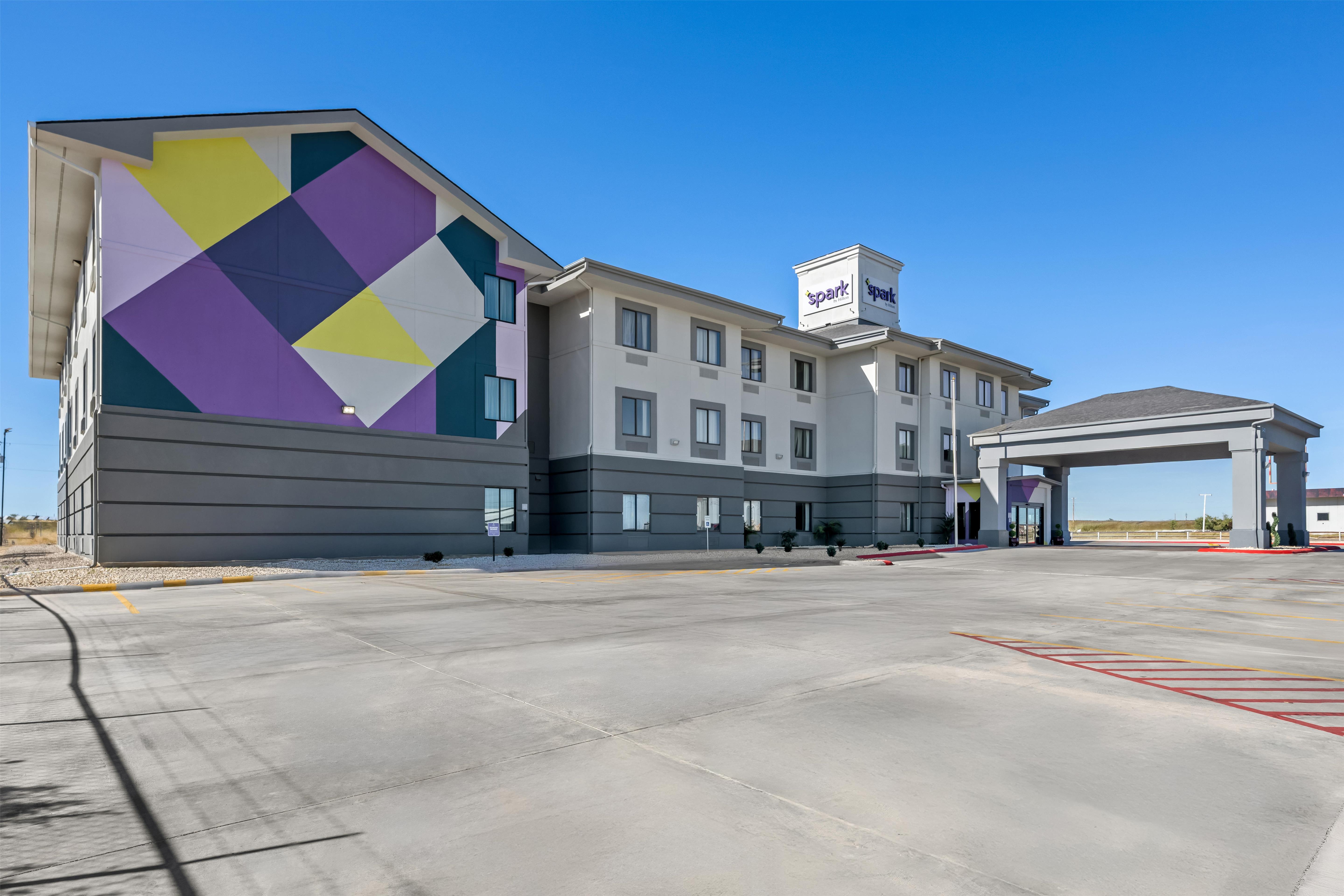 Spark by Hilton Fort Stockton - carbon neutral hotel in Fort Stockton