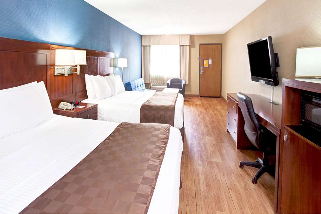 Travelodge by Wyndham Culver City - photo 16