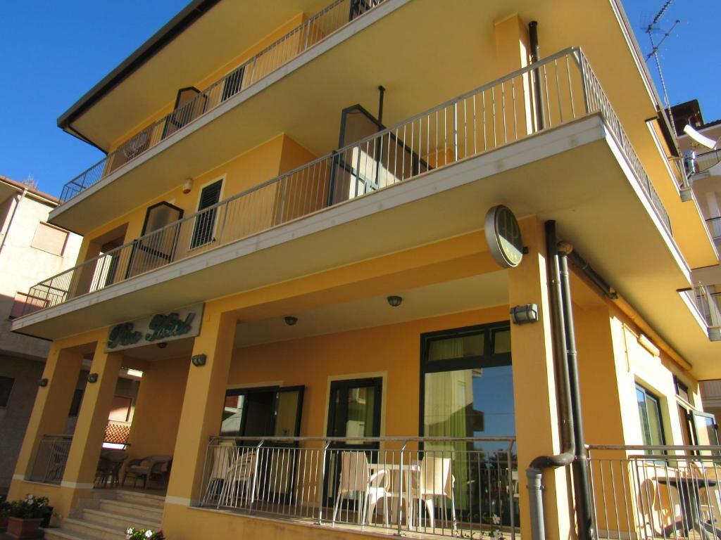 Pino Hotel — hotel in Gizzeria