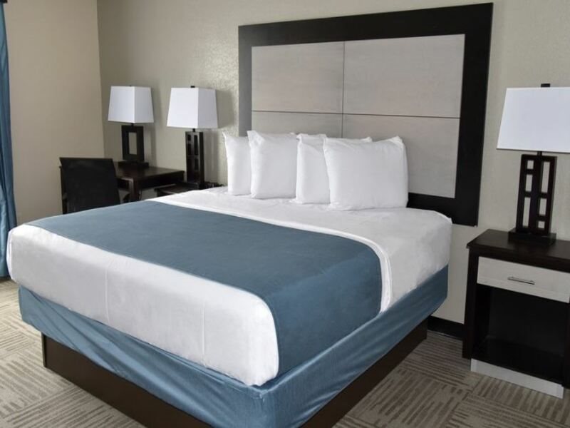 Baymont By Wyndham Pensacola — Pensacola