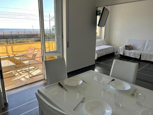 Cavi 1840 fronte mare Lavagna — 4-Star Luxury Hotel in Lavagna, Italy
