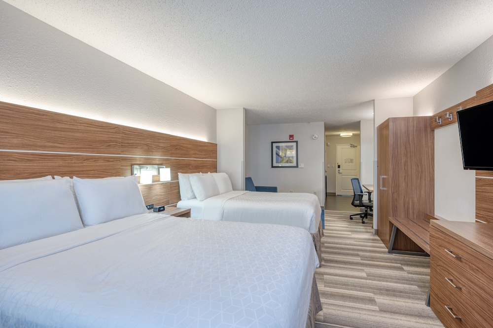 Holiday Inn Express & Suites Vandalia by IHG - photo 18
