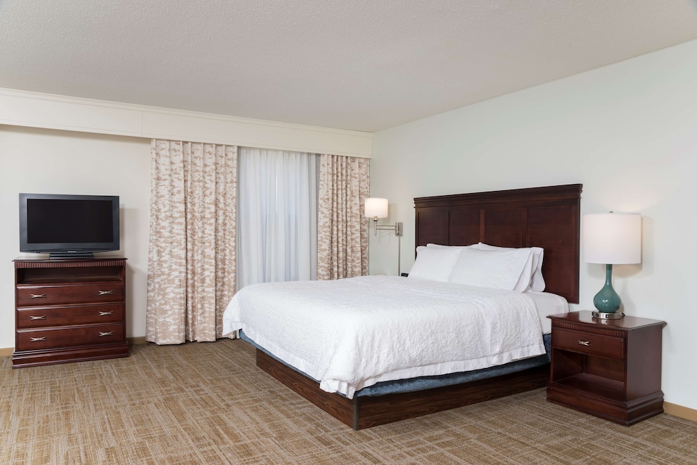 Hampton Inn East Lansing - photo 18