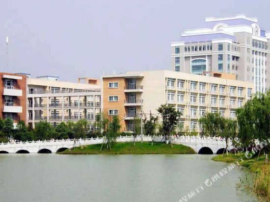 Loushiming Hotel - carbon neutral hotel in Chengdu