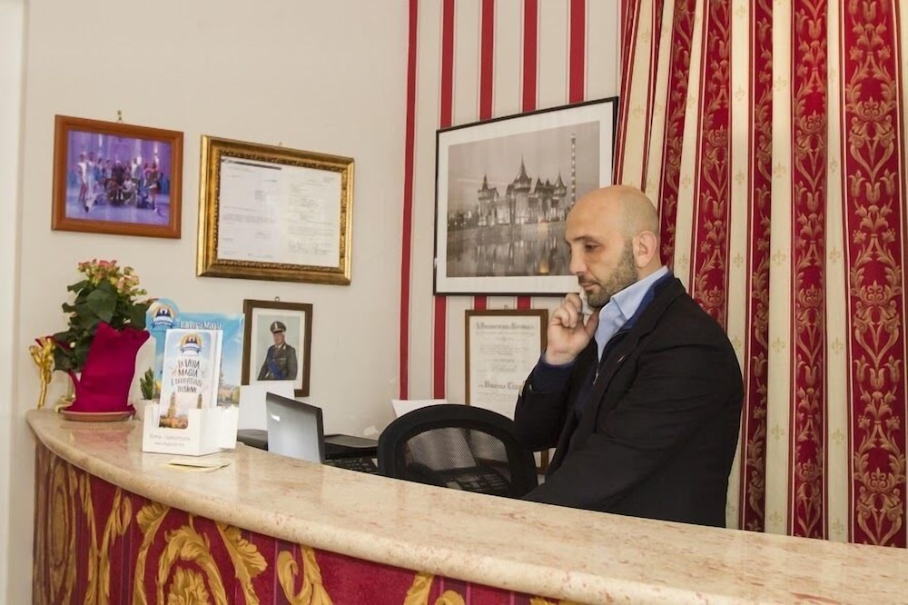 Hotel magnolia 1000 mt dal casello — hotel in Valmontone