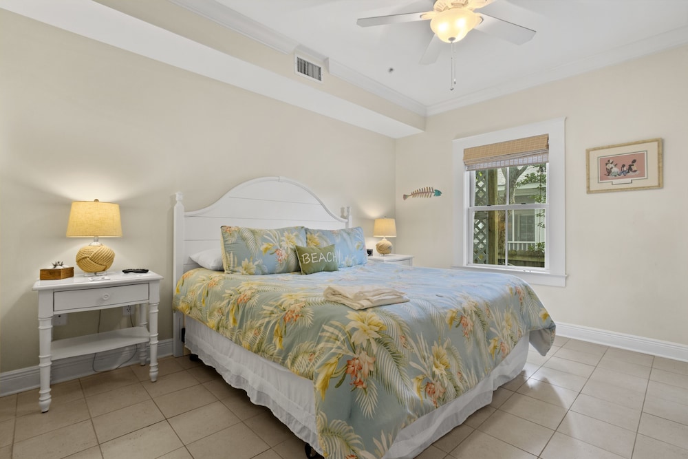 Bay Town Inn - photo 8