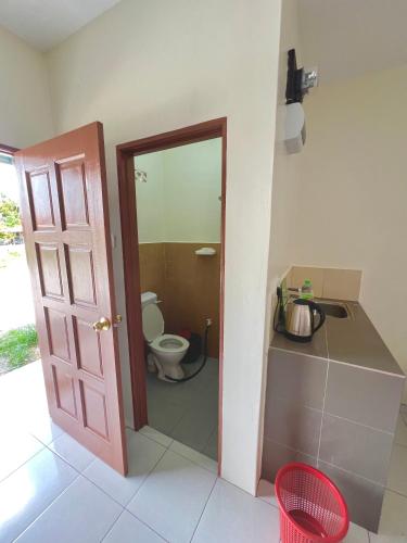 Roomstay Ehsan — Pekan — photo 4