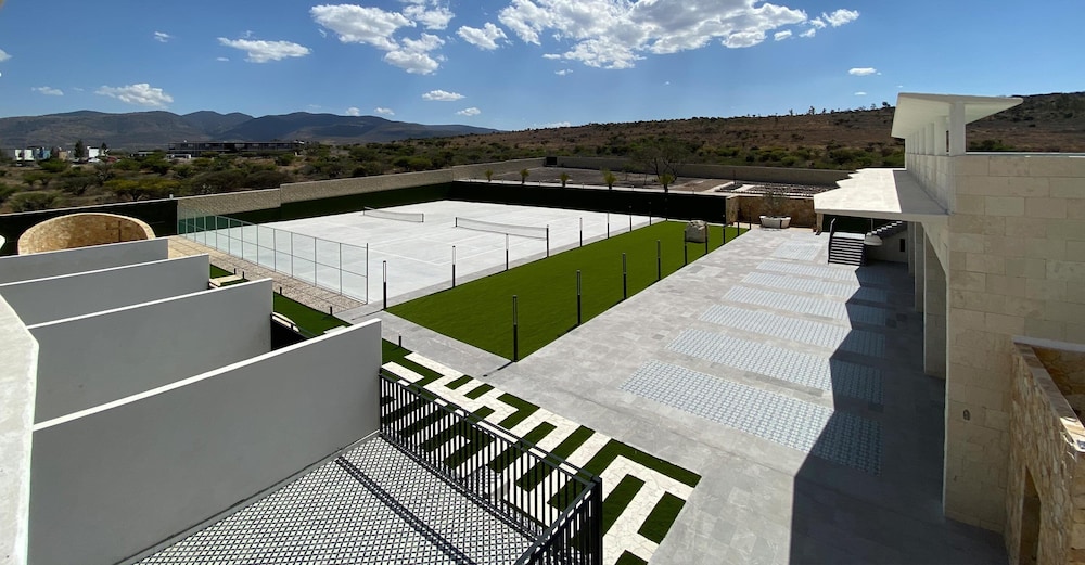 Tennis court