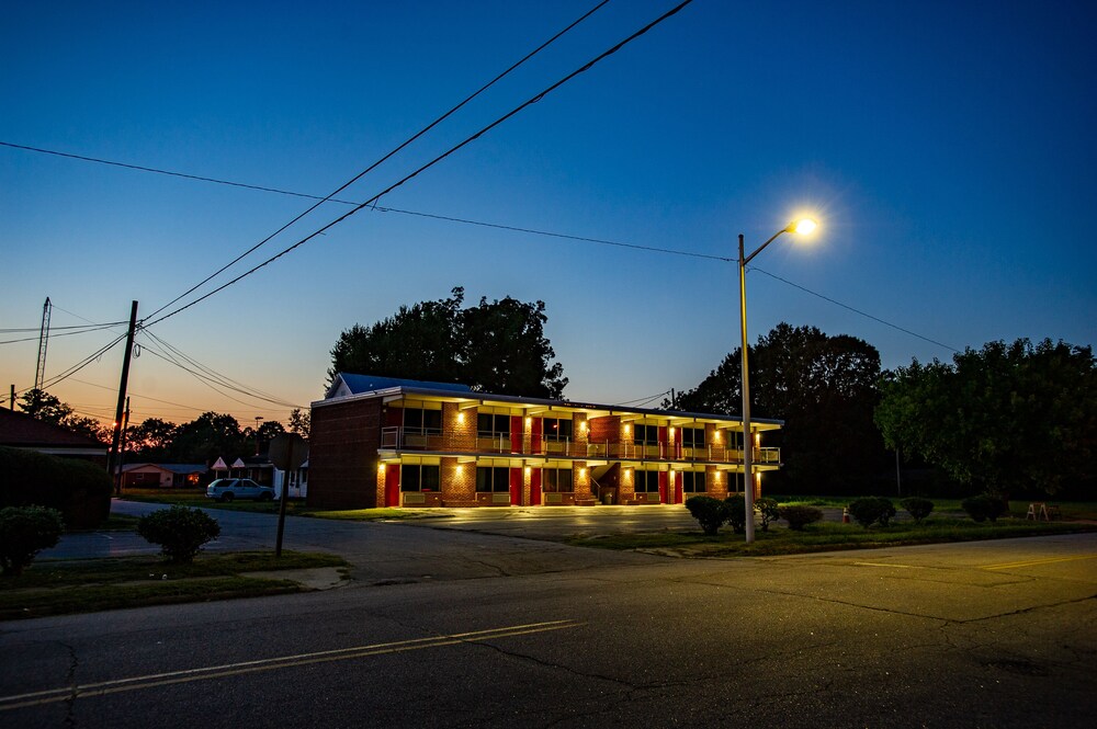 Coach House Inn - photo 56