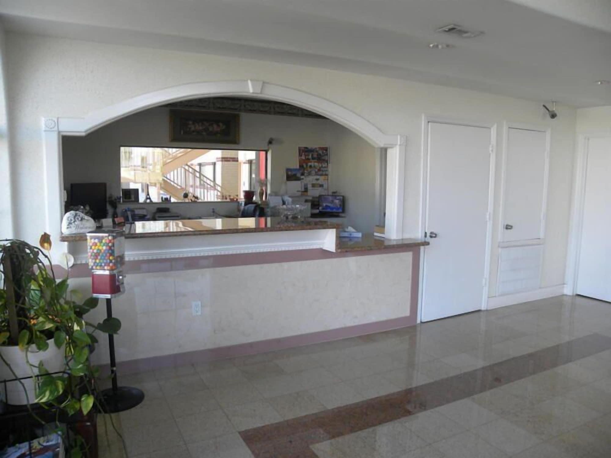 Executive Inn And Suites — Porter — photo 3