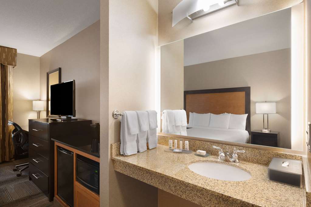 La Quinta Inn & Suites by Wyndham Idaho Falls Ammon - photo 76