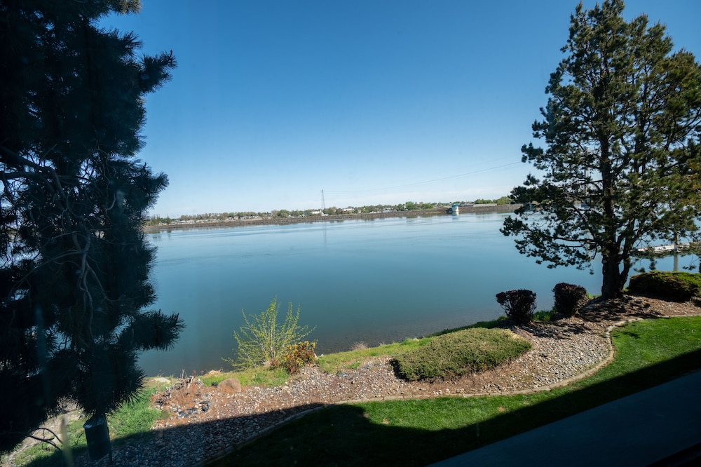 Clover Island Inn - photo 40