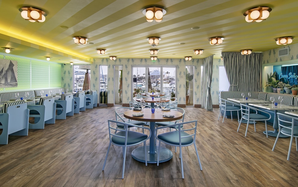 Marina del Rey Hotel - photo 34