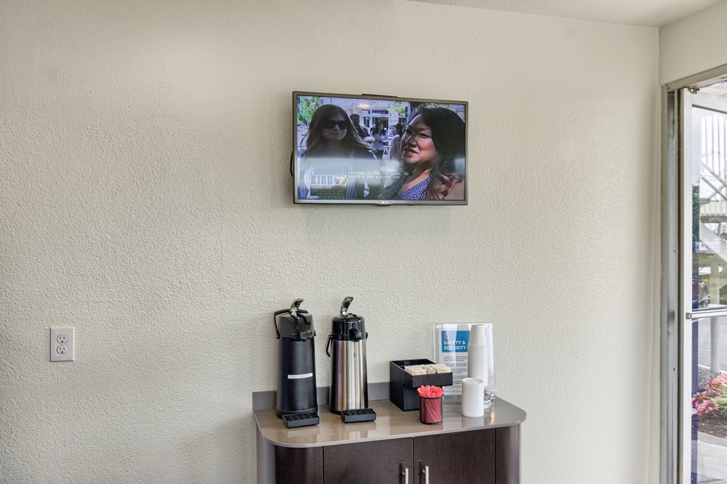 Motel 6 Everett WA South - photo 23