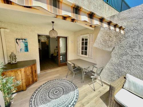 Studio 109 Grande Terrasse in Bandol, France