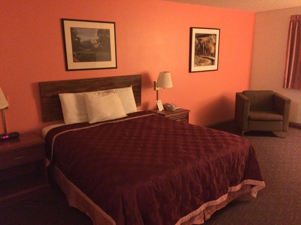 The Varsity Inn North - photo 8