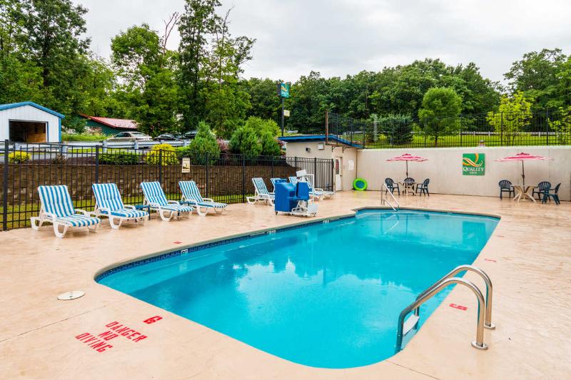 Quaint Inn &Suites - photo 31