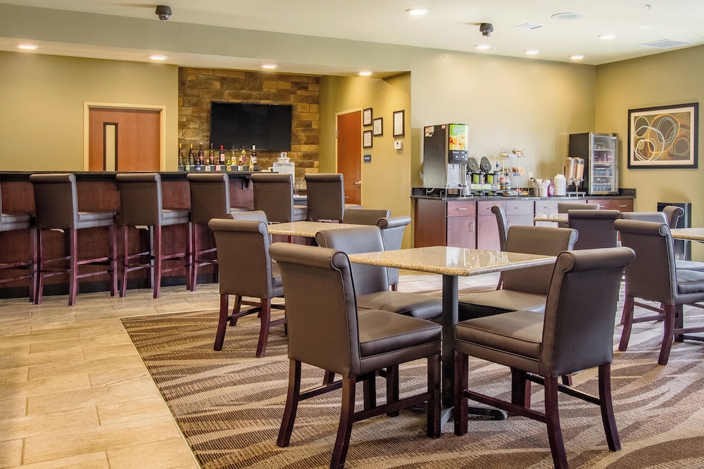 Cobblestone Hotel & Suites Orrville - photo 42