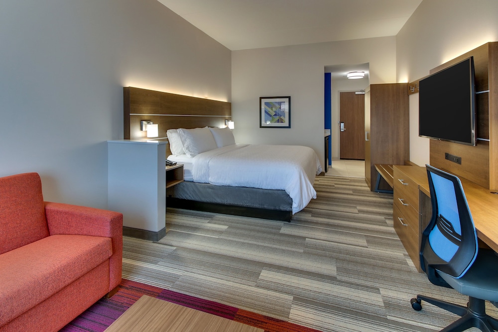 Holiday Inn Express & Suites Nashville Metrocenter Downtown by IHG - photo 11