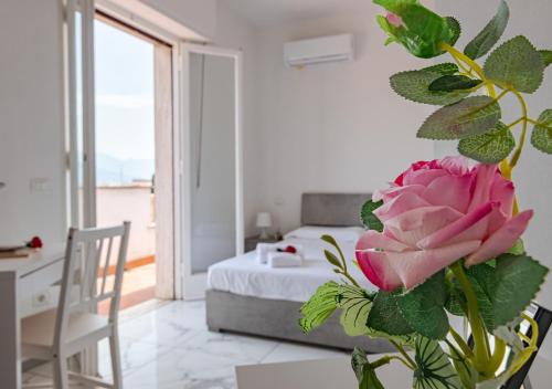 Brg Sx Attico Terrazza Vista Panoramica Lungarni Pisani — 4-Star Luxury Hotel in Pisa, Italy