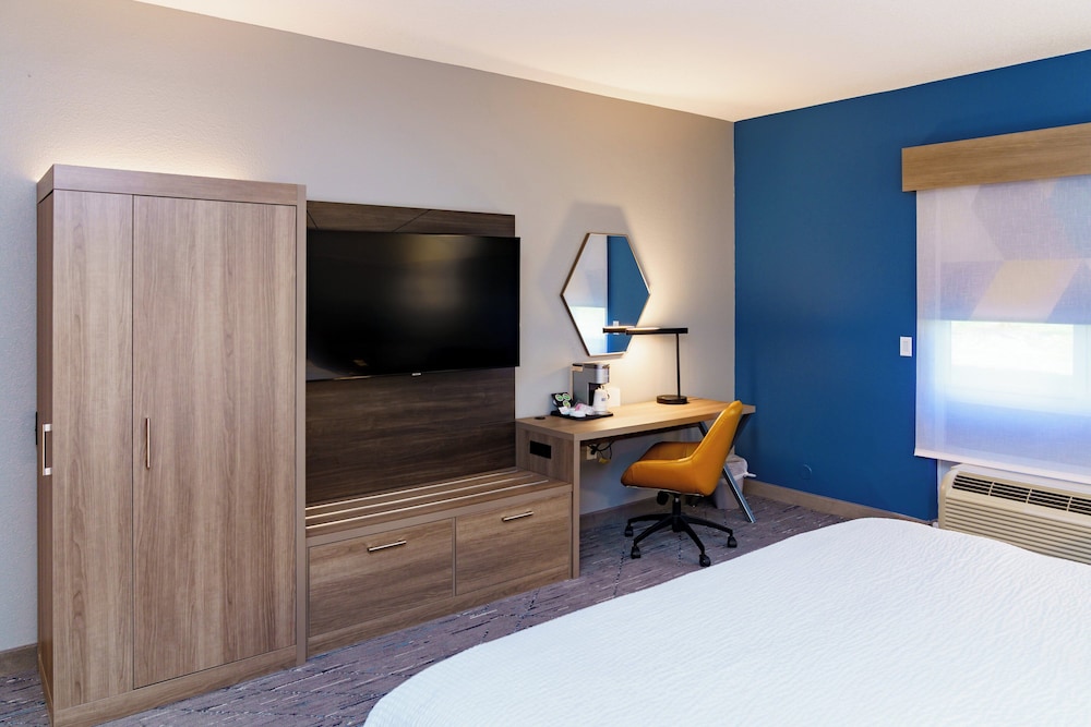 Holiday Inn Express Hotel & Suites Raleigh SW NC State by IHG - photo 24