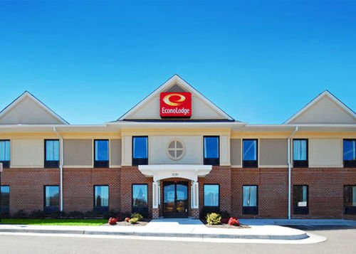 Amelia Inn & Suites - photo 2
