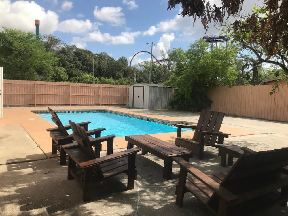 Busch Gardens Deluxe Edition w heatedpool — 4-Star Luxury Hotel in Tampa, United States