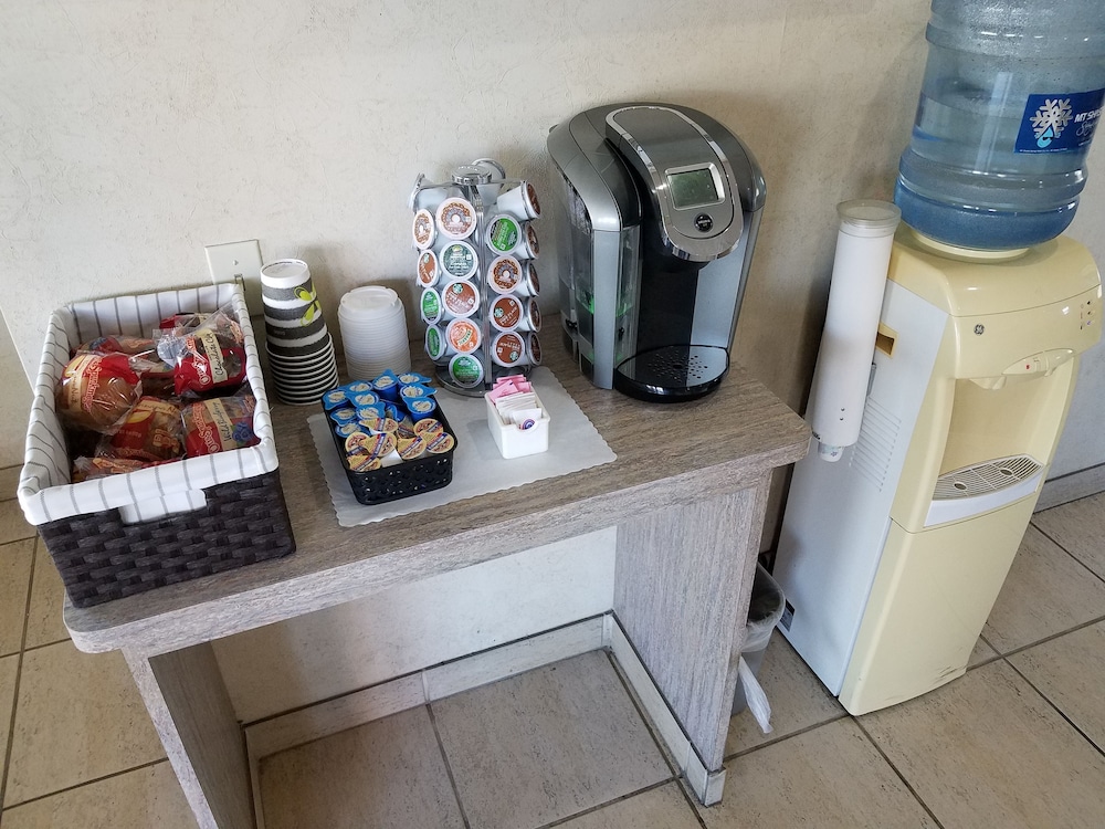 Gridley Inn & RV Park - photo 4