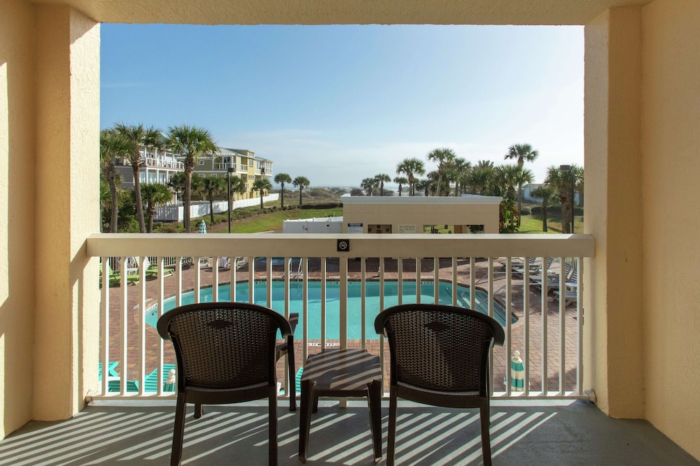 Hampton Inn St. Augustine Beach - photo 32