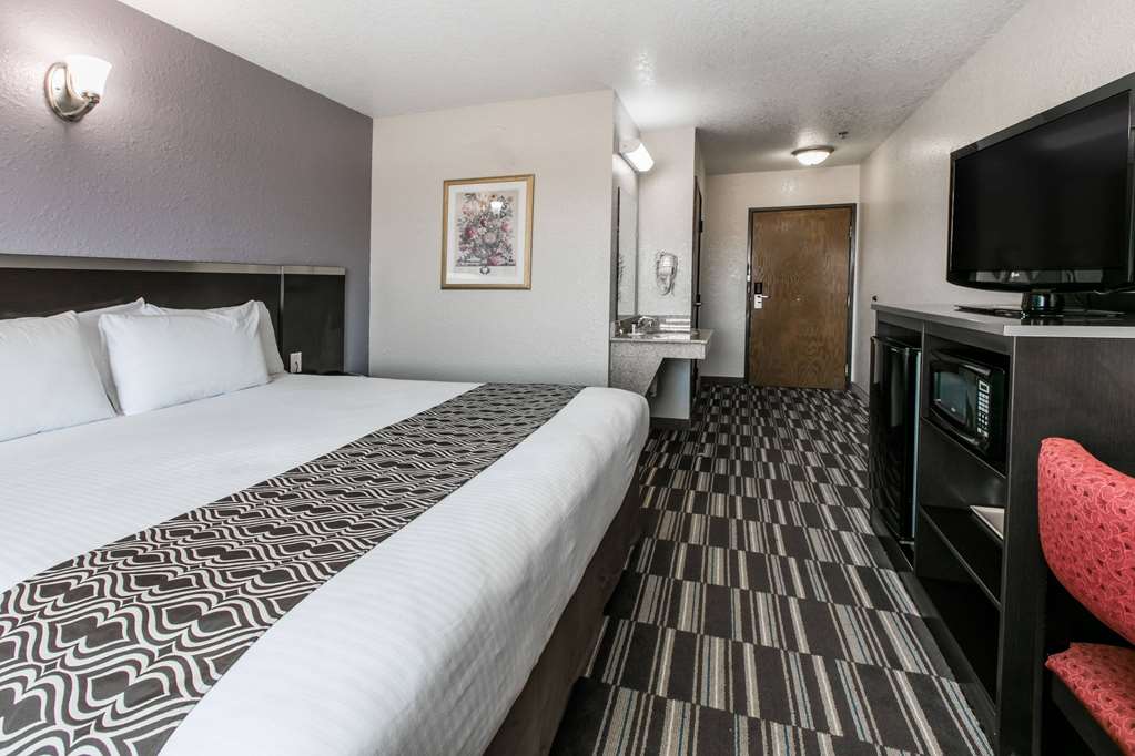 Microtel Inn & Suites by Wyndham Oklahoma City Airport - photo 12
