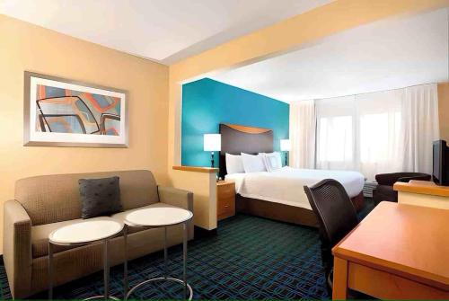 Dubuque Inn & Suites - photo 2