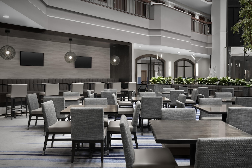 Embassy Suites by Hilton Dallas Near the Galleria - photo 44