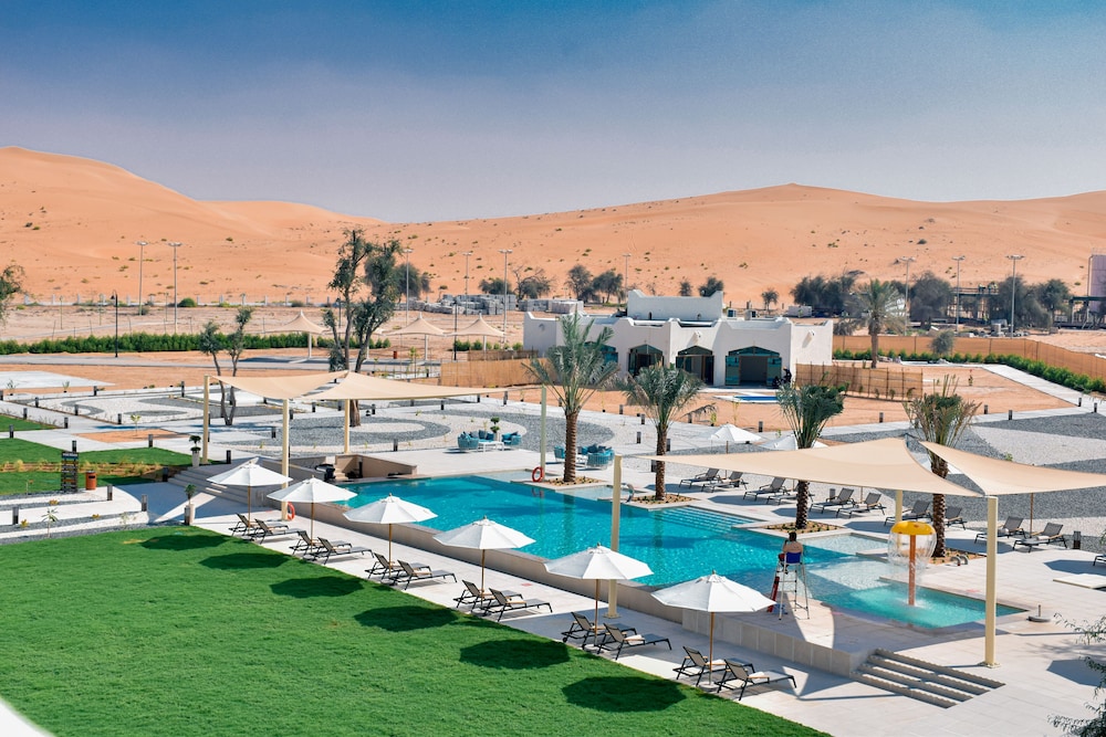 Western Hotel Liwa — 4-Star Luxury Hotel in Muzayri`, United Arab Emirates