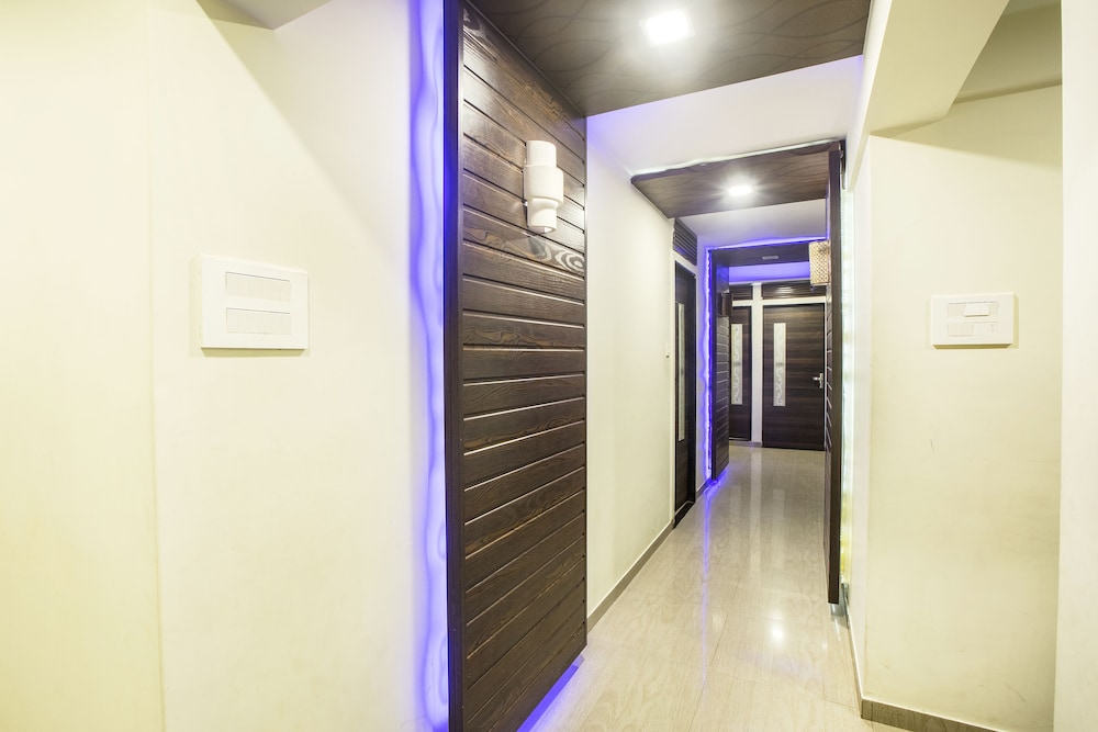 Oyo 7042 Hotel Railway Inn