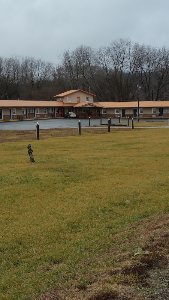 Spillway Motel - photo 12