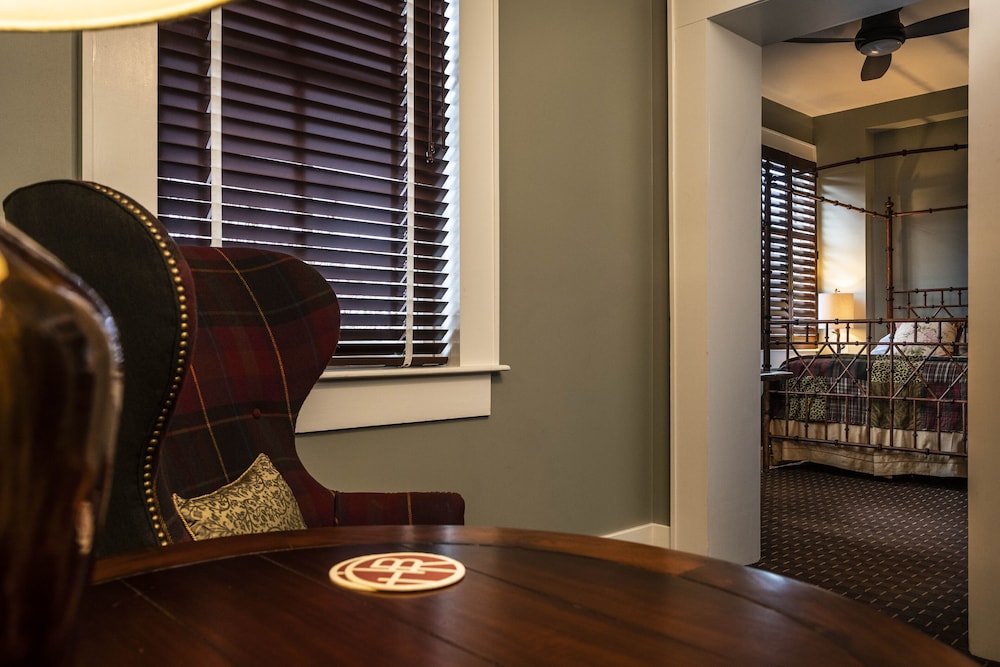 Hotel Broad Ripple - photo 23