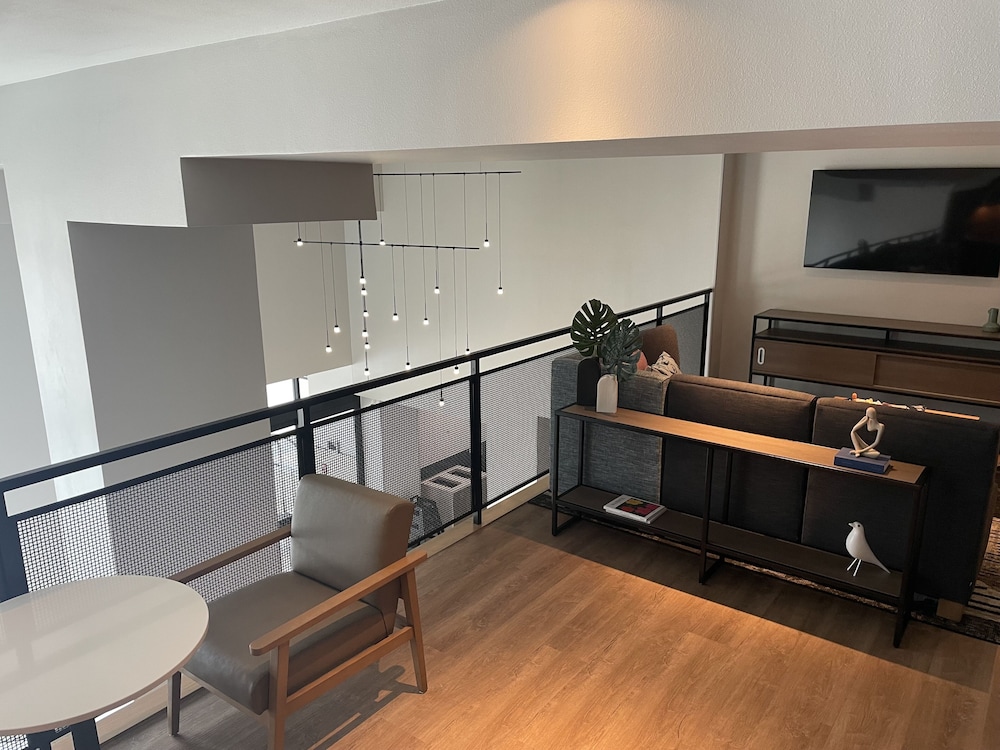 Atwell Suites Austin Airport by IHG - photo 70