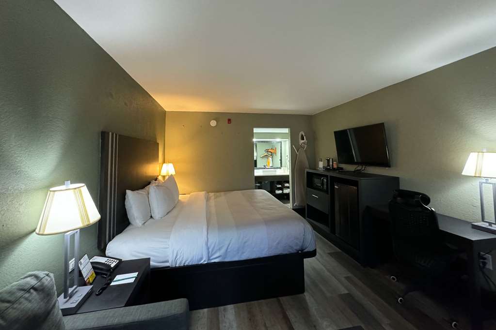 Quality Inn & Suites near Panama City Beach - photo 9