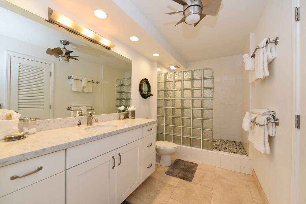 Lahaina Roads 309 by RedAwning - photo 20
