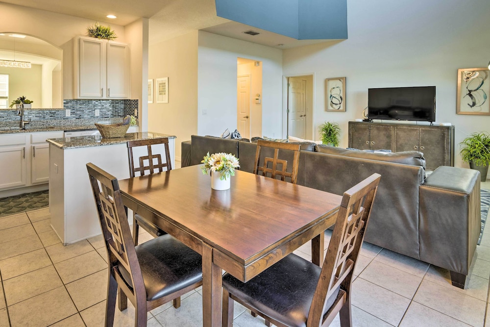 Resort Perks and Gas Grill Spacious Davenport Haven - photo 5
