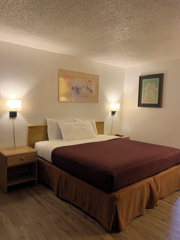 Motel 8 Willcox - photo 9